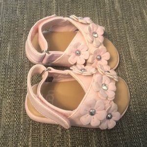 UGG Allairey Sandals size 2/3